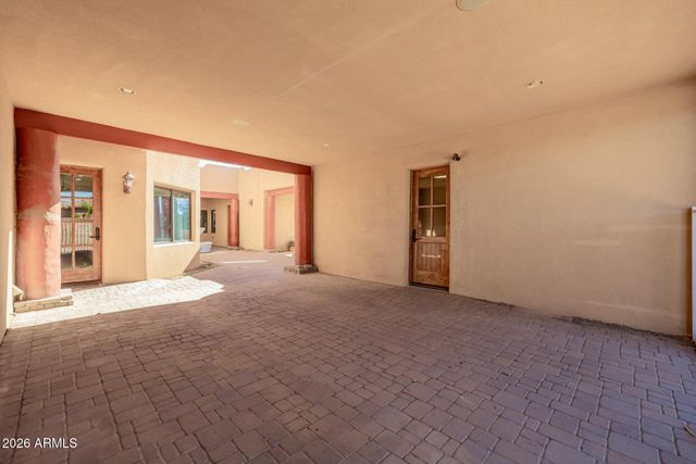 1815 W MADDOCK Road, Phoenix, AZ 85086