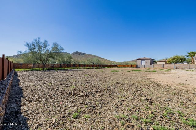 1815 W MADDOCK Road, Phoenix, AZ 85086