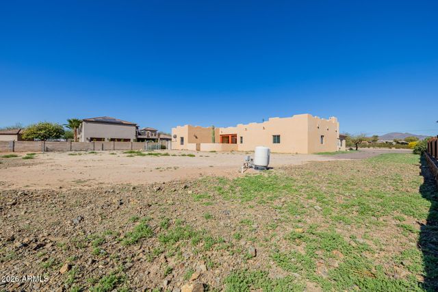 1815 W MADDOCK Road, Phoenix, AZ 85086