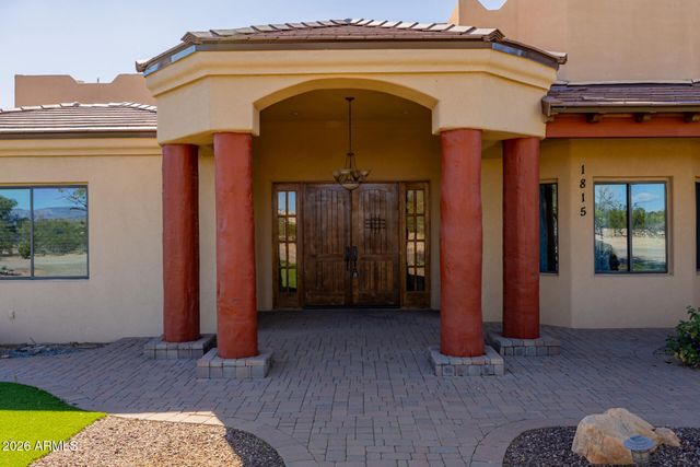 1815 W MADDOCK Road, Phoenix, AZ 85086