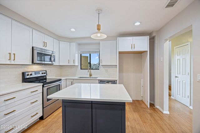 4958 N Via Carina, Tucson, AZ 85704