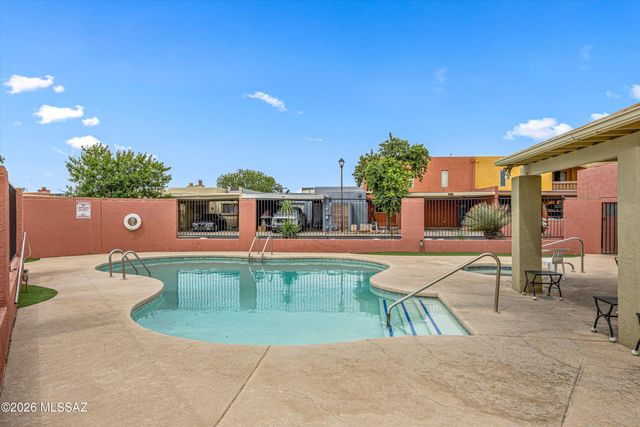 4958 N Via Carina, Tucson, AZ 85704