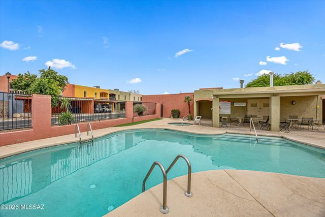 4958 N Via Carina, Tucson, AZ 85704