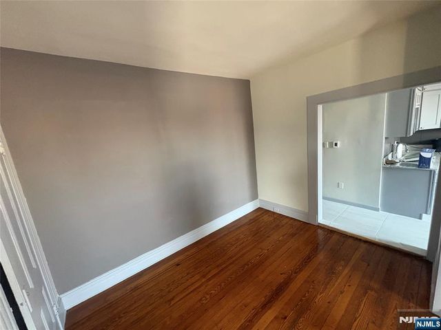 425 Bloomfield Avenue 3A, Montclair, NJ 07042
