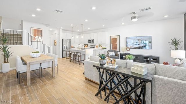 1465 Song Lark Lane, Las Vegas, NV 89138