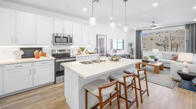 1465 Song Lark Lane, Las Vegas, NV 89138