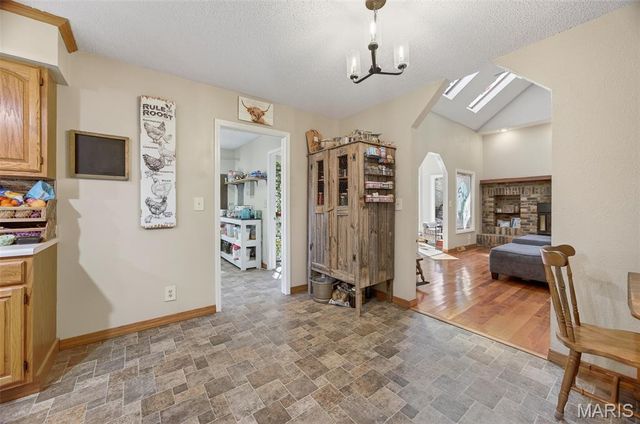 1105 Old Highway H, Waynesville, MO 65583