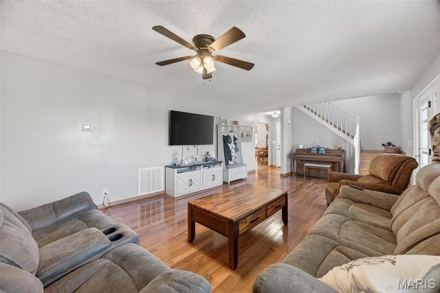 1105 Old Highway H, Waynesville, MO 65583