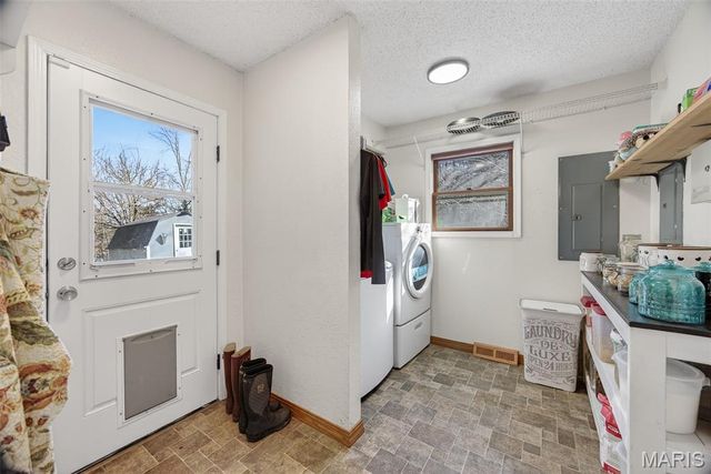 1105 Old Highway H, Waynesville, MO 65583