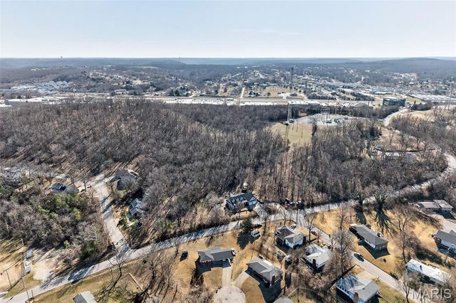 1105 Old Highway H, Waynesville, MO 65583