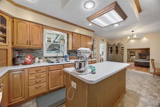 1105 Old Highway H, Waynesville, MO 65583