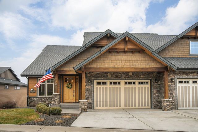 8926 E Courtview Ln, Spokane, WA 99217