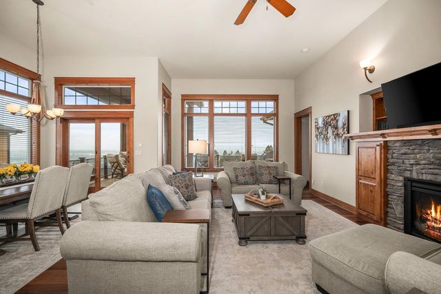 8926 E Courtview Ln, Spokane, WA 99217