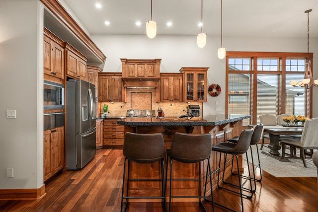 8926 E Courtview Ln, Spokane, WA 99217