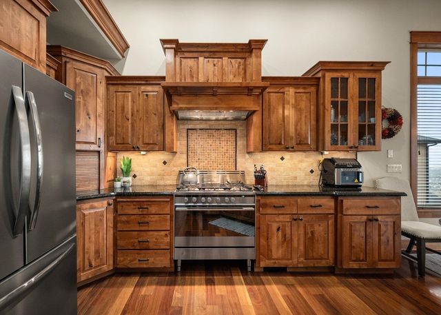 8926 E Courtview Ln, Spokane, WA 99217