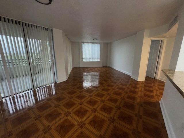 8740 NW 40th St 405, Coral Springs, FL 33065