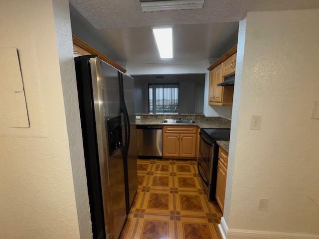 8740 NW 40th St 405, Coral Springs, FL 33065