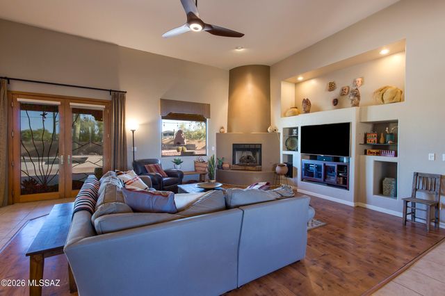 3527 W Desert Tulip Court, Tucson, AZ 85745