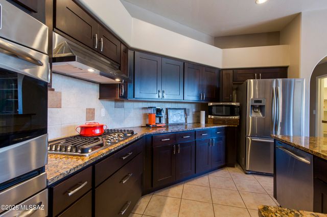 3527 W Desert Tulip Court, Tucson, AZ 85745