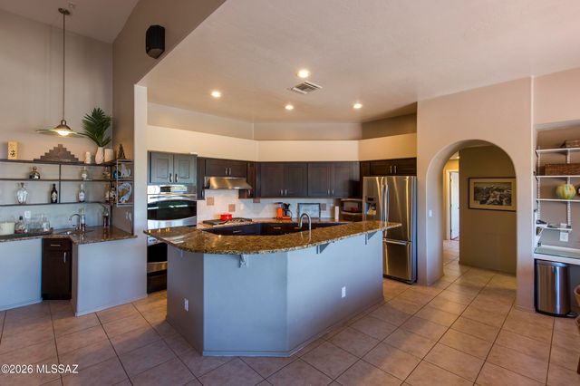 3527 W Desert Tulip Court, Tucson, AZ 85745