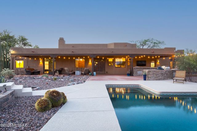 3527 W Desert Tulip Court, Tucson, AZ 85745
