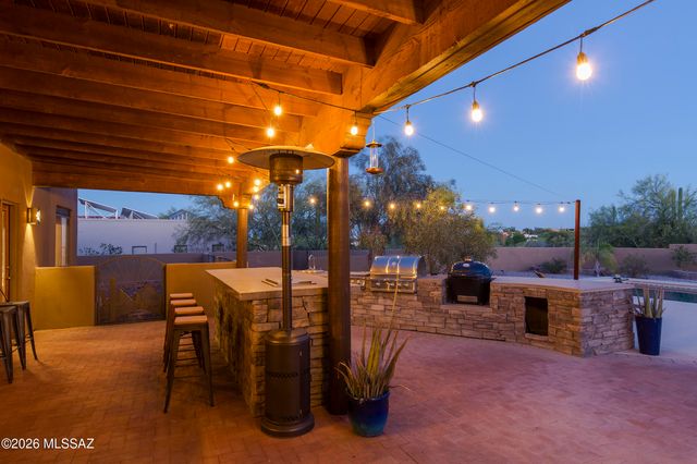 3527 W Desert Tulip Court, Tucson, AZ 85745