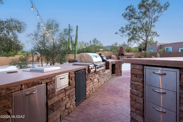 3527 W Desert Tulip Court, Tucson, AZ 85745