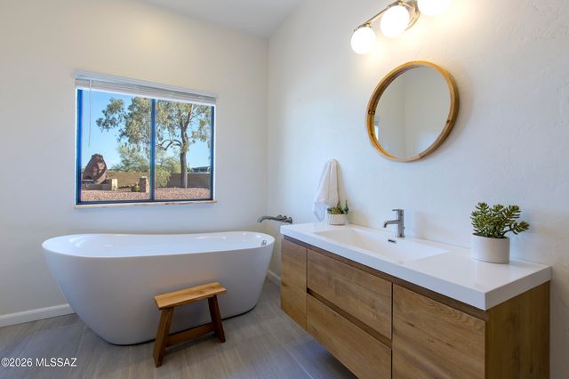 3527 W Desert Tulip Court, Tucson, AZ 85745