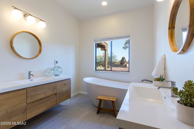 3527 W Desert Tulip Court, Tucson, AZ 85745