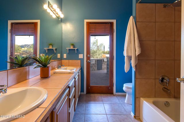 3527 W Desert Tulip Court, Tucson, AZ 85745