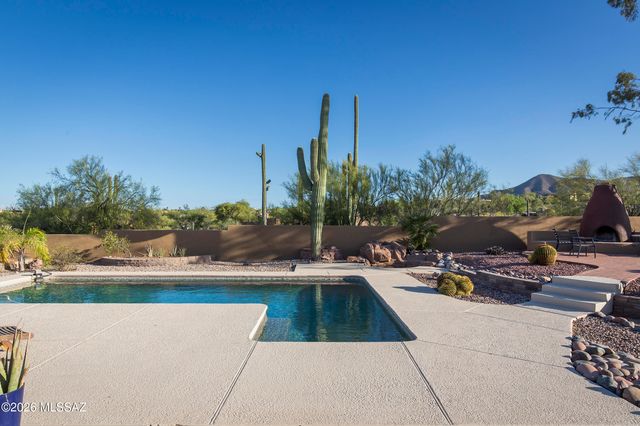 3527 W Desert Tulip Court, Tucson, AZ 85745
