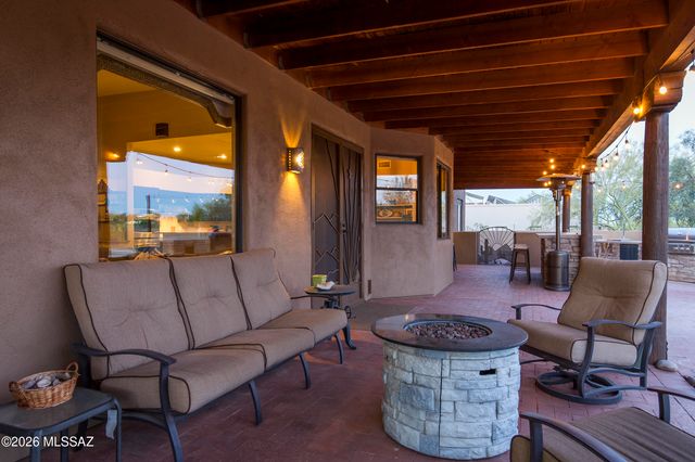 3527 W Desert Tulip Court, Tucson, AZ 85745