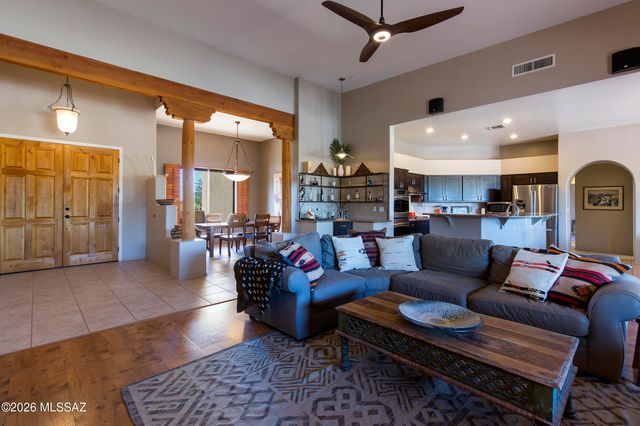 3527 W Desert Tulip Court, Tucson, AZ 85745