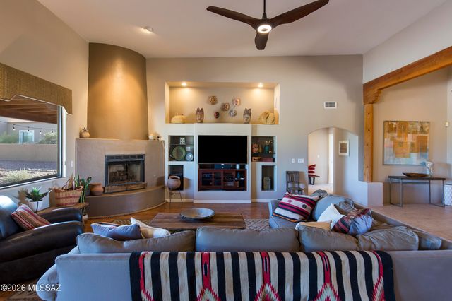 3527 W Desert Tulip Court, Tucson, AZ 85745