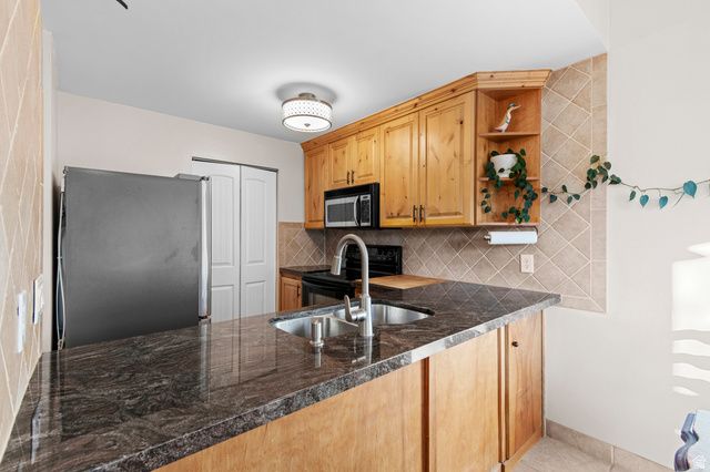 2317 W 4150 S, Taylorsville, UT 84129