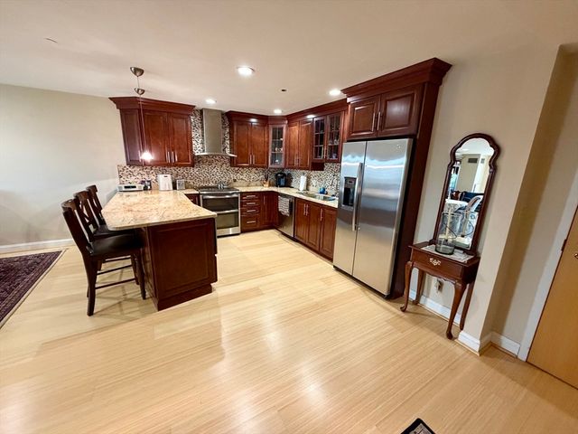 2001 Marina Dr 410, Quincy, MA 02171