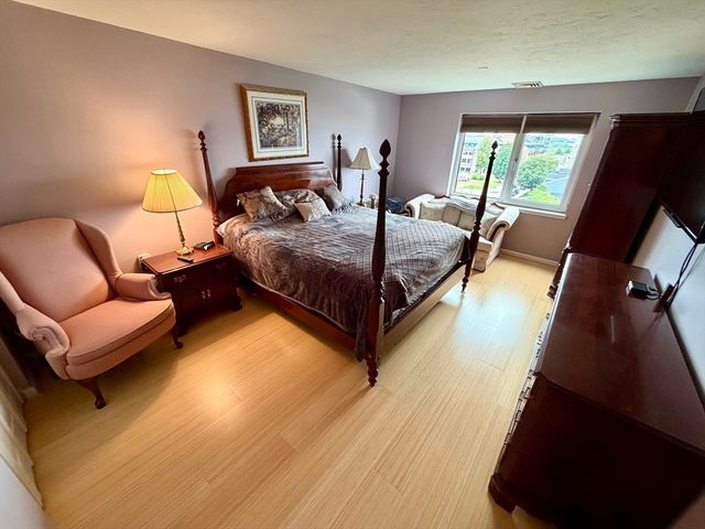 2001 Marina Dr 410, Quincy, MA 02171