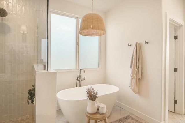 598 Paloma Court, Encinitas, CA 92024