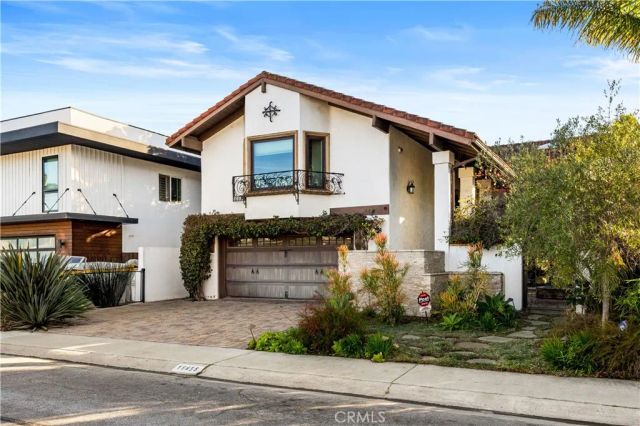 16455 Ladona Circle, Huntington Beach, CA 92649