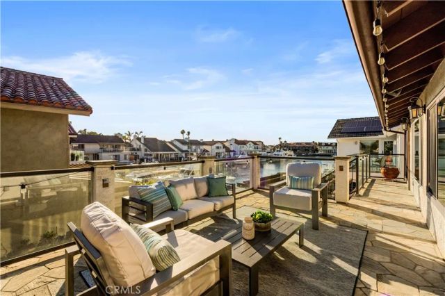 16455 Ladona Circle, Huntington Beach, CA 92649