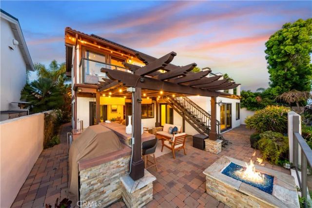 16455 Ladona Circle, Huntington Beach, CA 92649