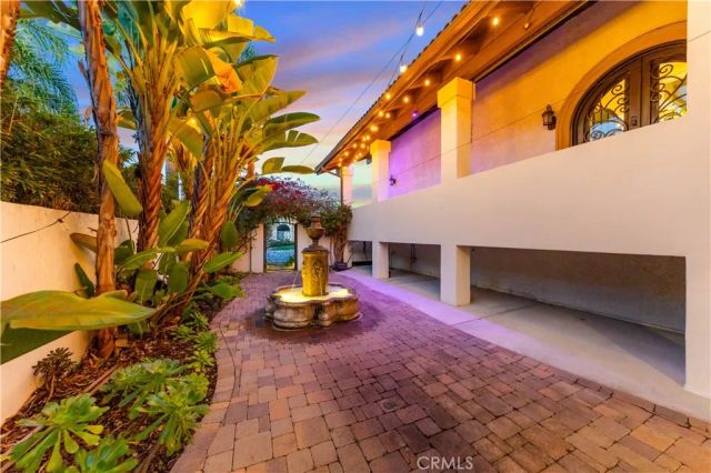 16455 Ladona Circle, Huntington Beach, CA 92649