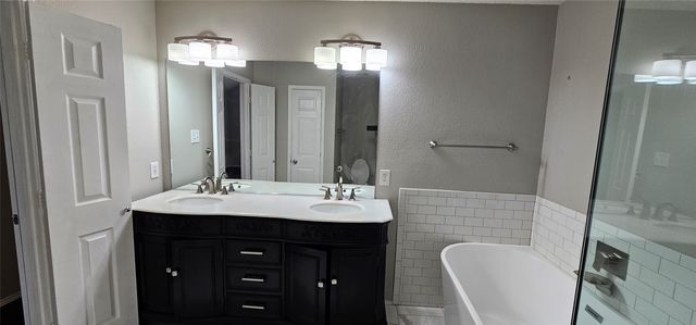 2956 S Bend Drive, Dallas, TX 75229