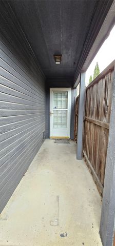 2956 S Bend Drive, Dallas, TX 75229