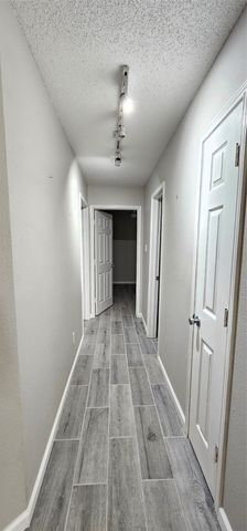 2956 S Bend Drive, Dallas, TX 75229