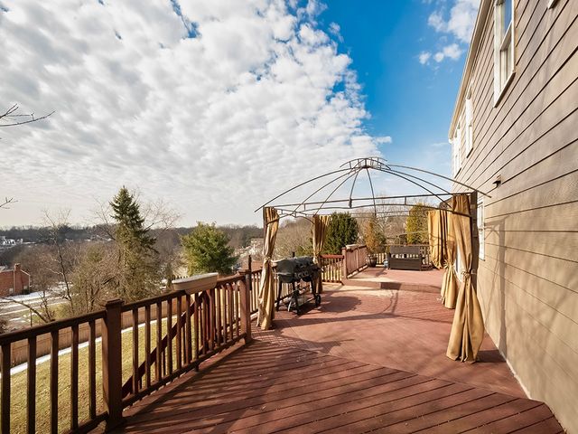 2515 Alydar Dr, Franklin Park, PA 15090