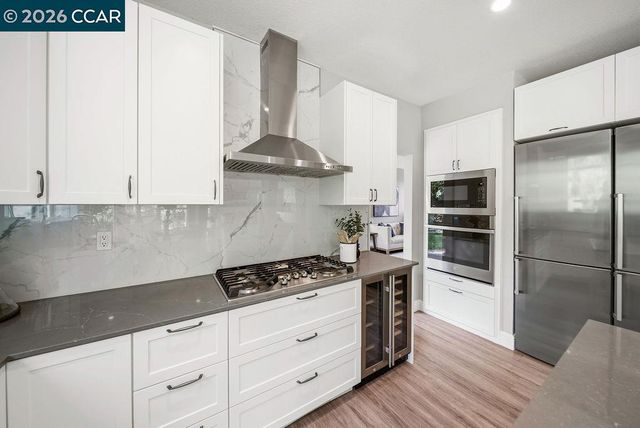 55 La Honda Ct, Clayton, CA 94517