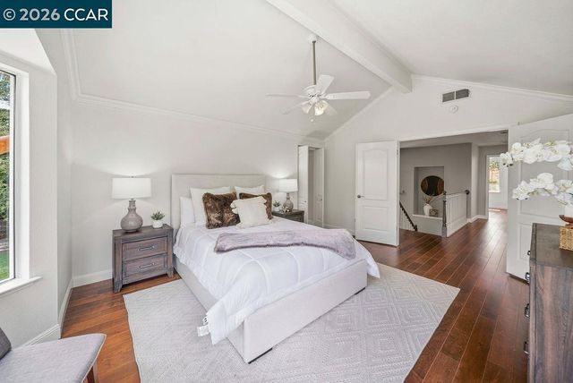 55 La Honda Ct, Clayton, CA 94517