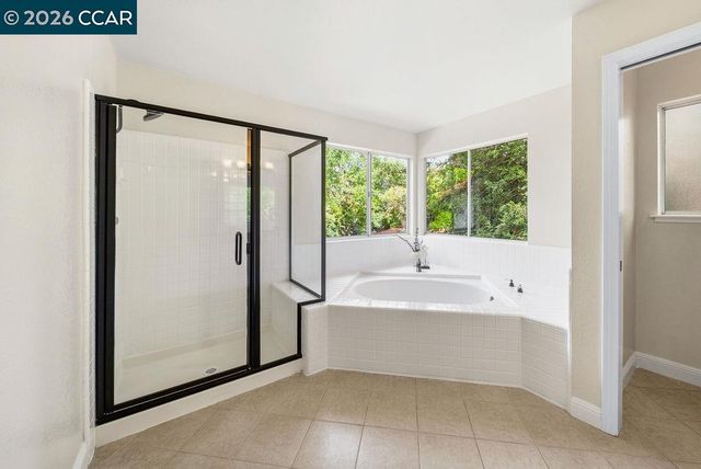 55 La Honda Ct, Clayton, CA 94517