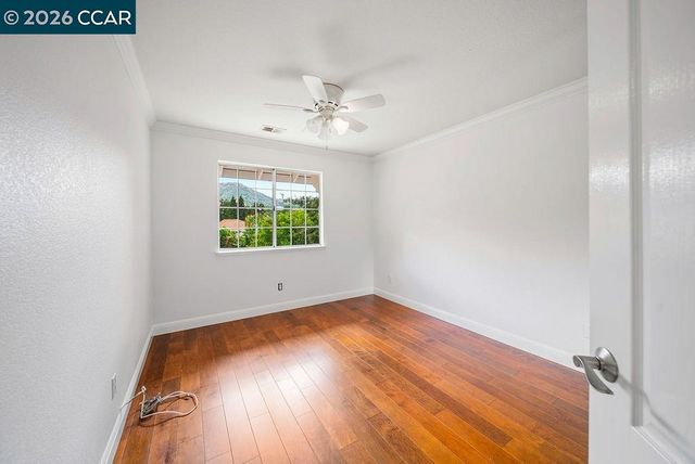 55 La Honda Ct, Clayton, CA 94517